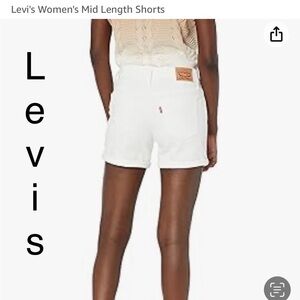 Women’s Levi shorts size 32!waist white color new with tags